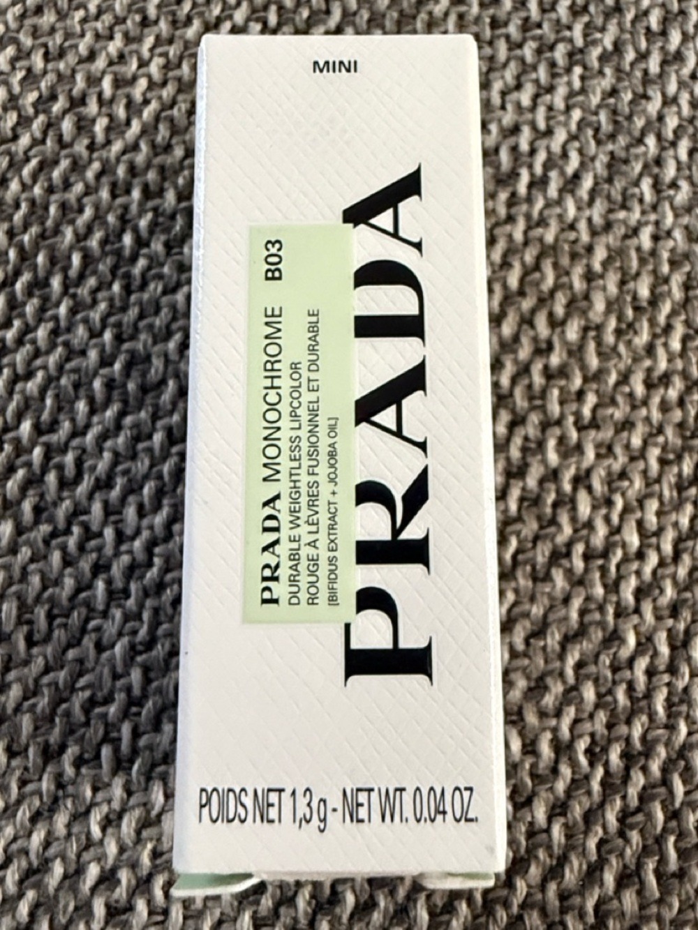 Prada Monochrome Durable
Weightless Lipcolor B03 Manogany Hyper Matte Mini 1.3g - Picture 7 of 10